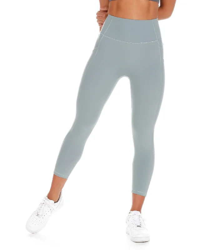 7-8-aura-ascend-leggings-pale-sage