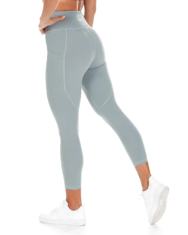 7-8-aura-ascend-leggings-pale-sage