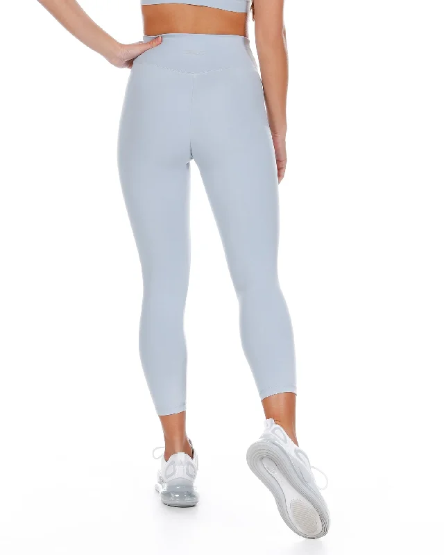 7-8-cross-over-leggings-light-blue