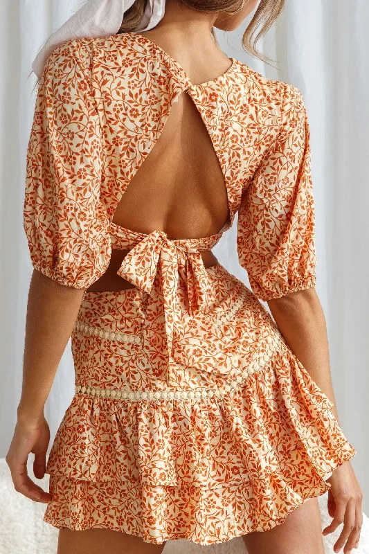 belong-together-puff-sleeve-open-back-crop-top-floral-print-sun