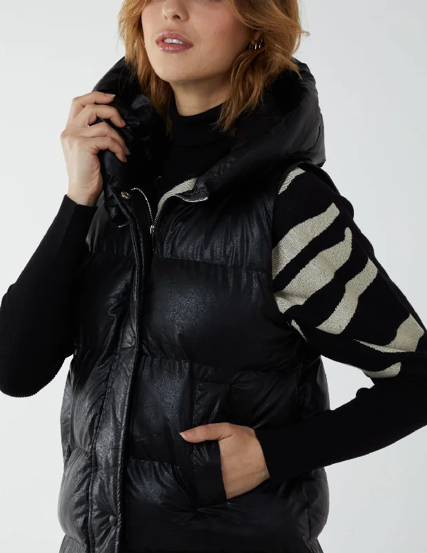 black-hodded-puffer-gilet