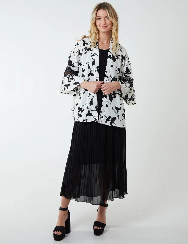 cream-pattern-kimono-top-with-lace-at-sleeve