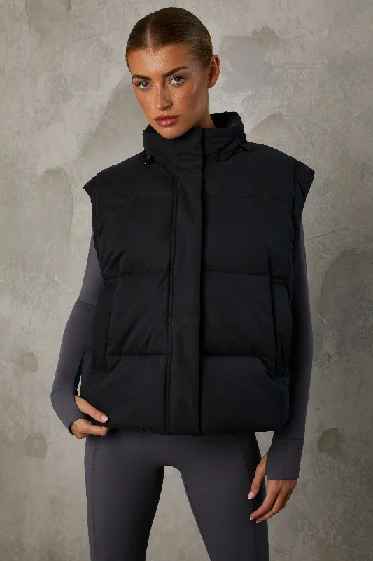 essential-cropped-puffer-with-removable-sleeves-black