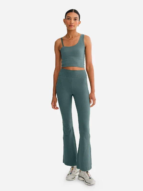 organic-stretch-bootcut-pant-forest